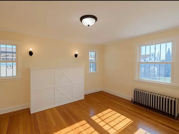 115-54 218th Street image 4 of 10