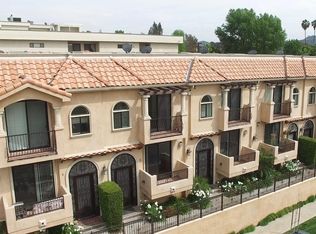 14248 Riverside Dr, Sherman Oaks, CA 91423