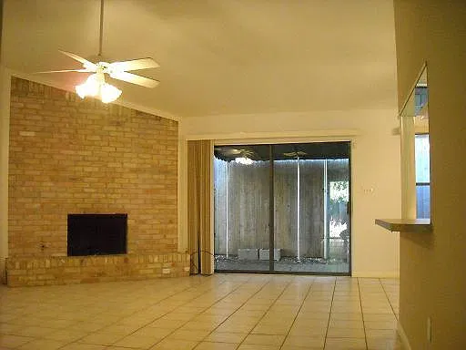 3 bed, 1415 sqft, $2,795 — Photo 2
