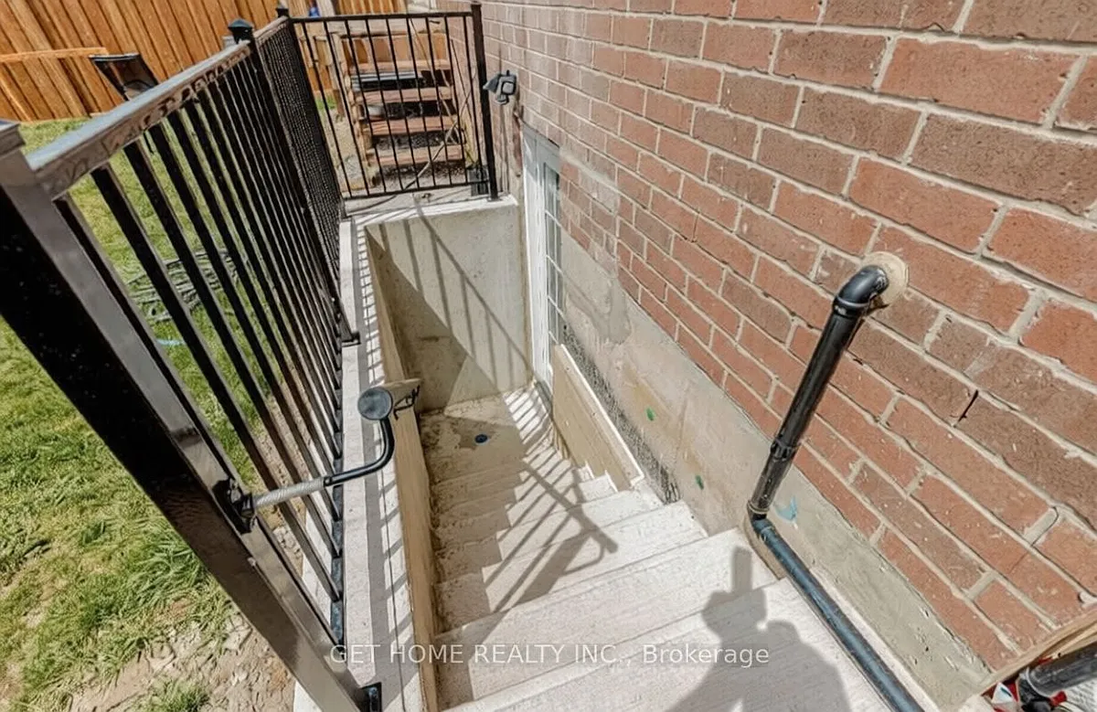 Building Photo - 1342 Kovachik Blvd #BASEMENT