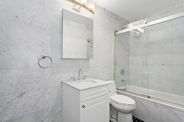 Rented by Vertical Real Estate LLC | media 5