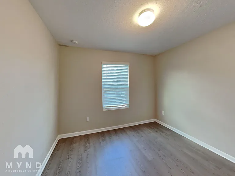 752 Henley Ct — Photo 21