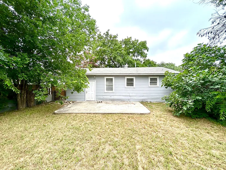 218 La Manda Blvd — Photo 15