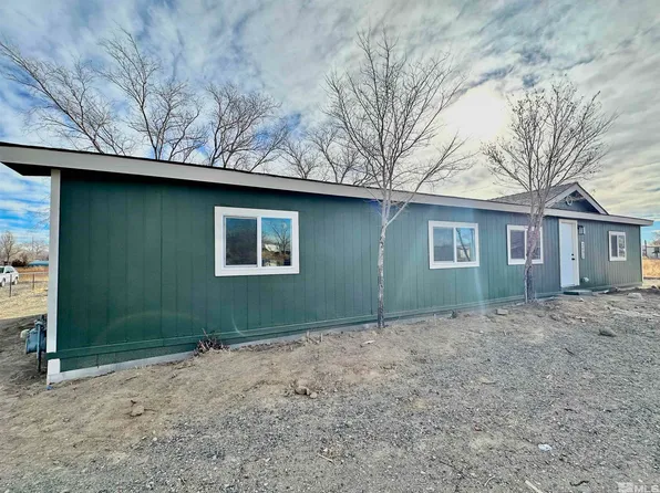 2690 Pueblo St, Silver Springs, NV 89429