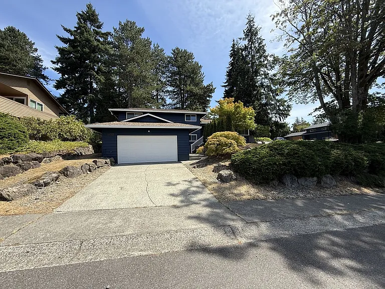 1852 138th Pl SE — Photo 1