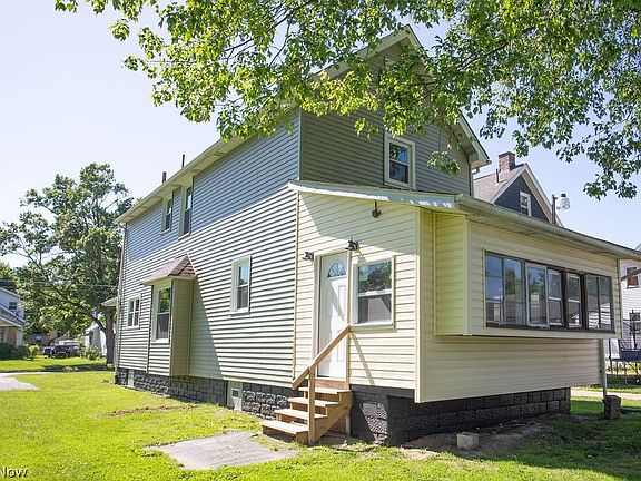 3rd image of 65 N Richview Ave