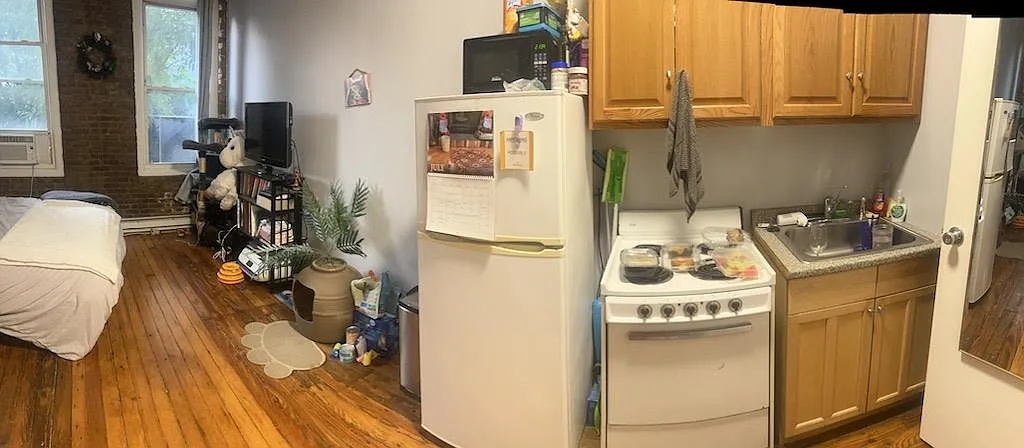 Studio, 1.0 bath, $1,900 — Photo 2