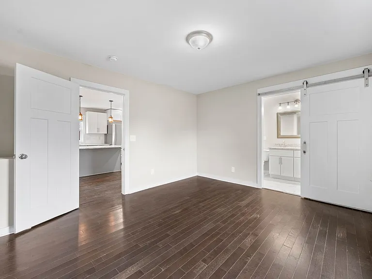 318 Wake Pl — Photo 8
