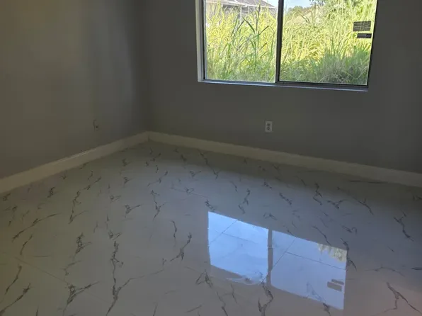281 Bordeaux Ave NE, Palm Bay, FL 32907