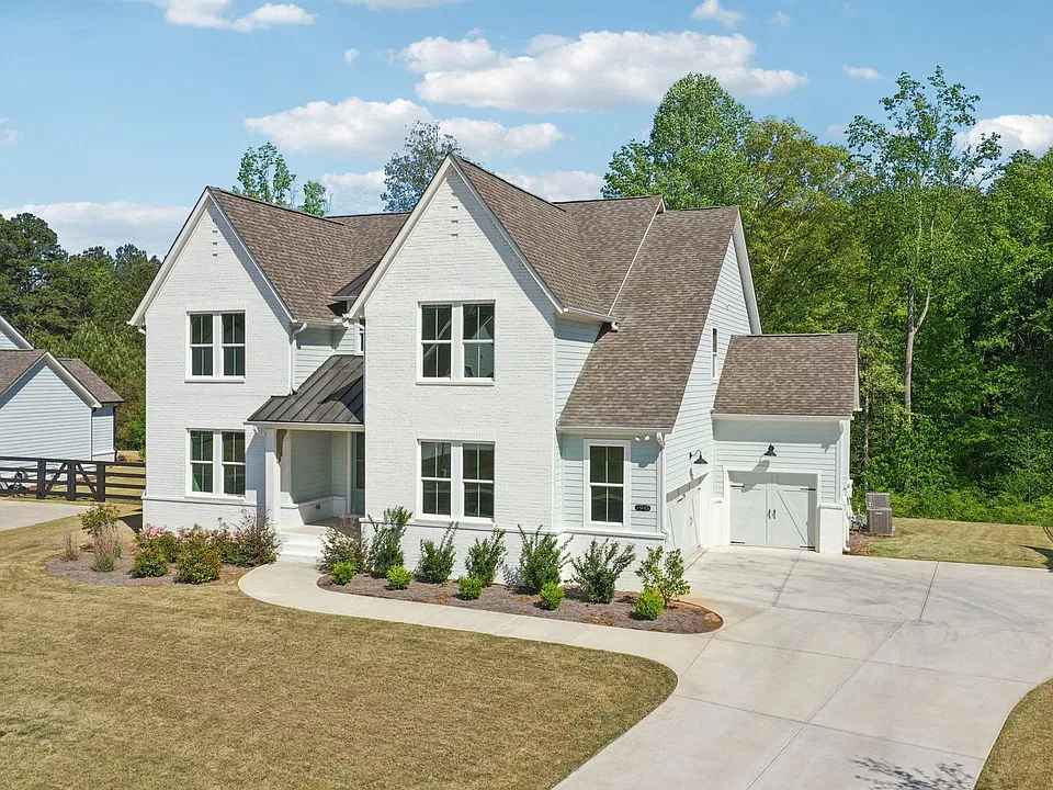 7945 Heritage Farm Ct