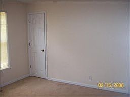 4th image of 209 Centennial Dr