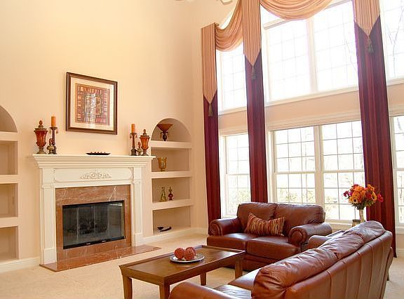 5th image of 551 Oakhaven Ln
