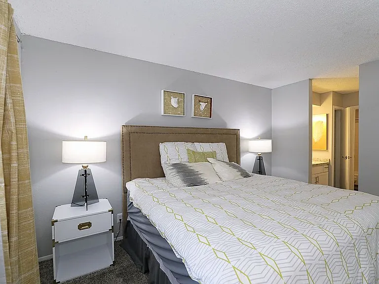 City Summit Apartments — Photo 51