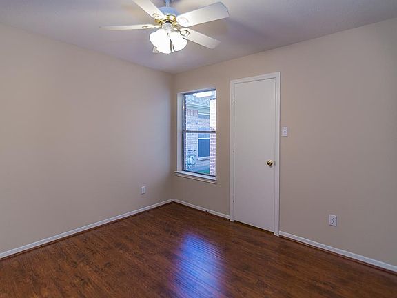 5th image of 18118 Beaverdell Dr