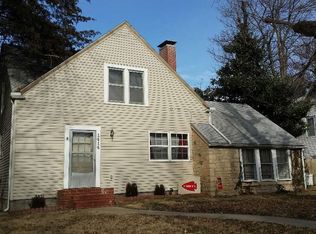 1414 E 4th Ave, Winfield, KS 67156