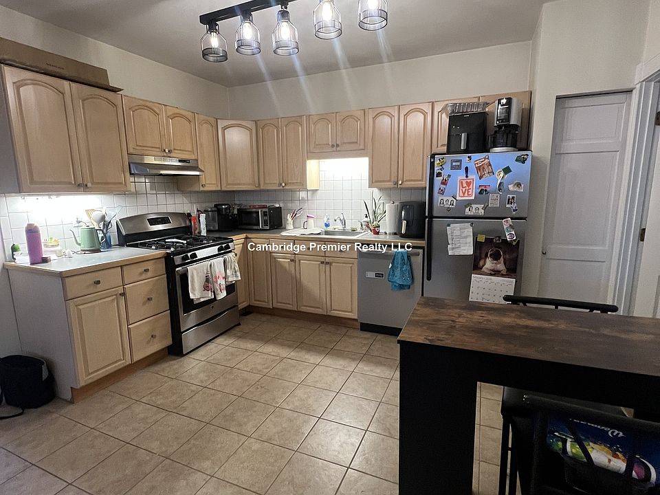 1st image of 76 Gore St #1