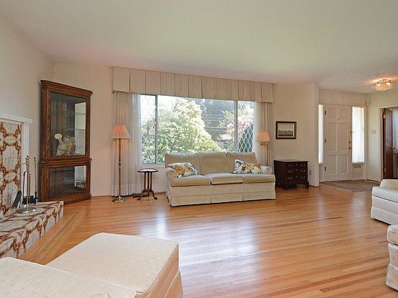 5th image of 1223 52nd St