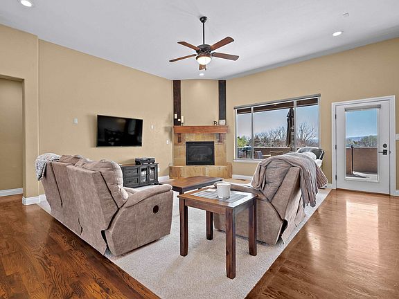 4th image of 3318 Woodgate Dr