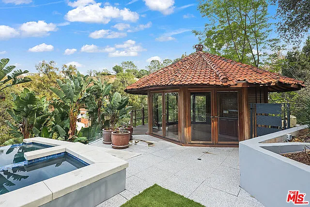 3373 Coldwater Canyon Ave — Photo 42