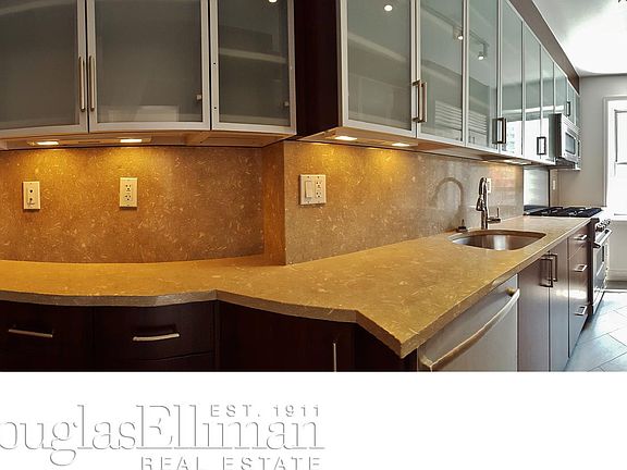 4th image of 165 E 66th St APT 11B