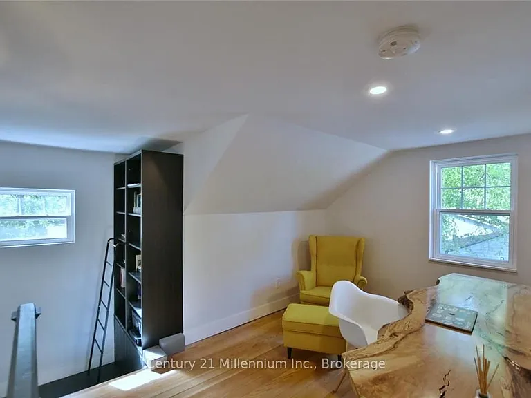85 Glenwood Dr — Photo 38
