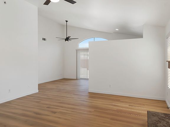 4th image of 458 River St
