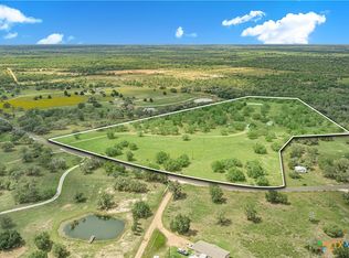 2826 Cattle Guard Rd, Cuero, TX 77954