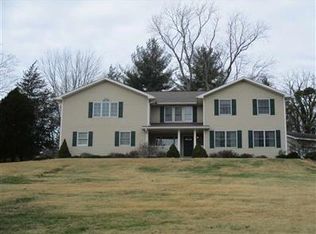1721 Valley View Dr, Bedford, IN