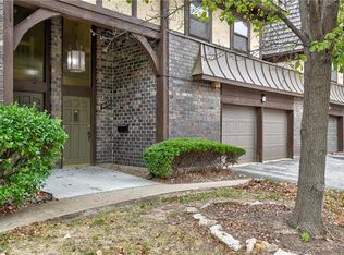 10122 Locust St #7, Kansas City, MO 64131
