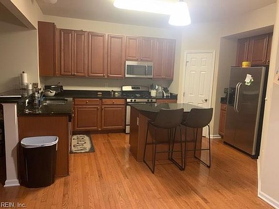 2nd image of 3479 Frederick Dr
