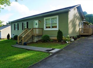 1518 Bell Ridge Rd, Johnson City, TN 37601