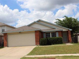 3916 Fox Run Dr, Fort Worth, TX 76123