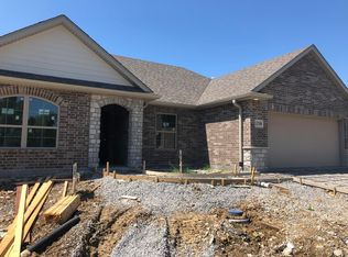 5708 Bower Ln, Columbia, MO 65201