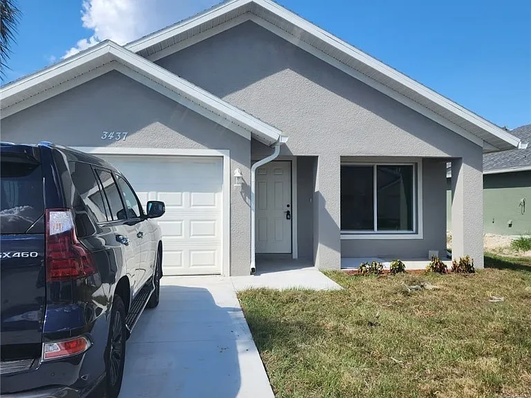 3437 Katherine St — Photo 12