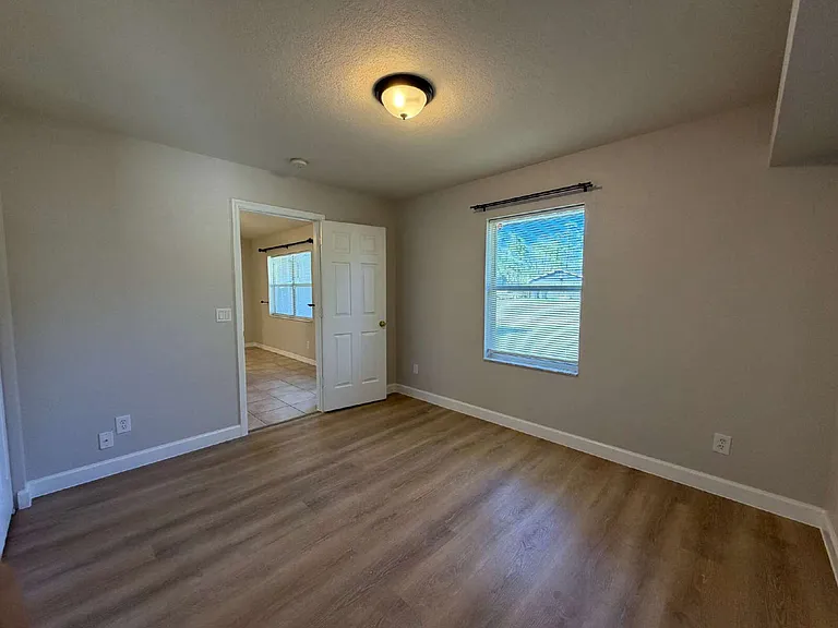 4847 Luther Ave — Photo 21