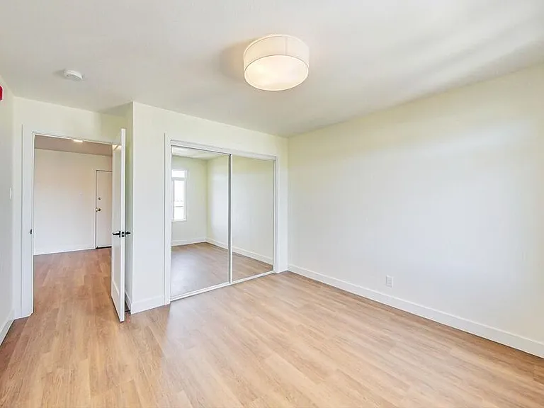 4350 Kirkham Street — Photo 7