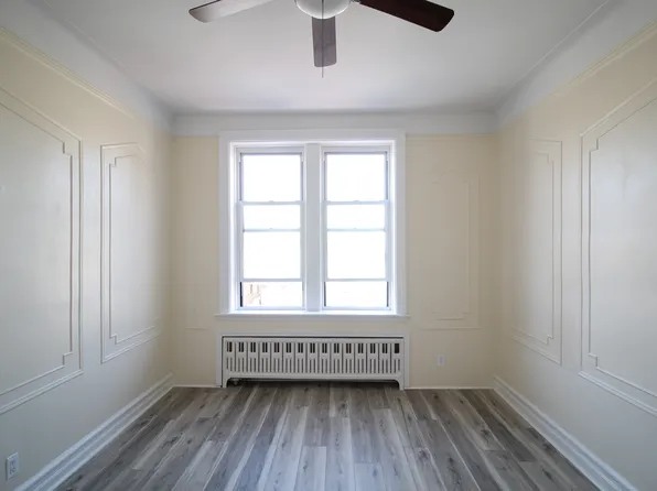 1574 West 3rd Street 2F image 3 of 10