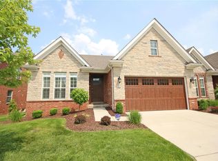 1320 Cordata Dr, Saint Louis, MO 63131