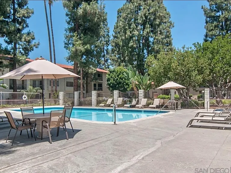 Pool 1
