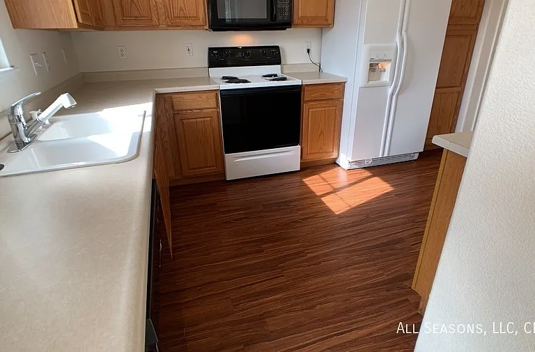 3790 Strawberry Field Grv #D — Photo 6