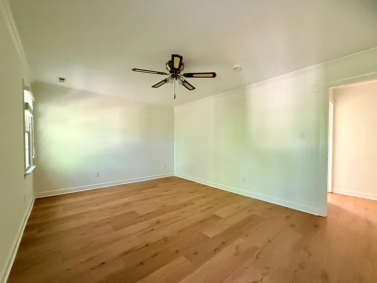 305 Melanie Ln — Photo 25