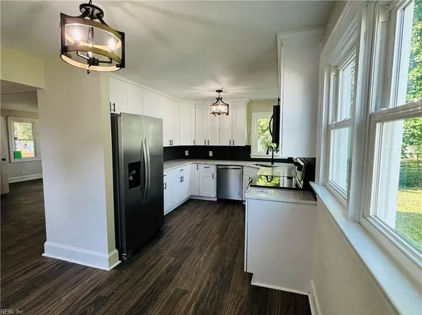 2331 Azalea Ave, Portsmouth, VA 23704