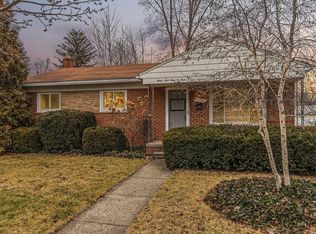 31104 Robert Dr, Livonia, MI 48150