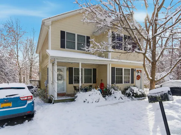 64 Wenliss Ter, Wappingers Falls, NY 12590