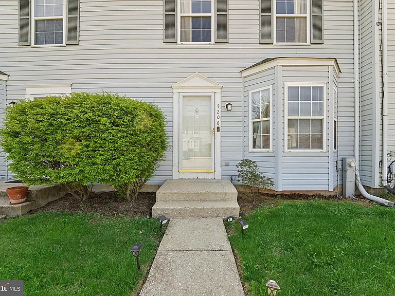 7206 Rutherford Green Cir — Photo 18