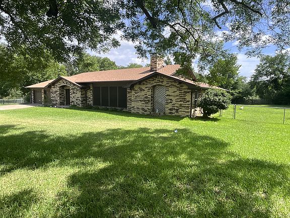 3rd image of 530 Hilliard Dr