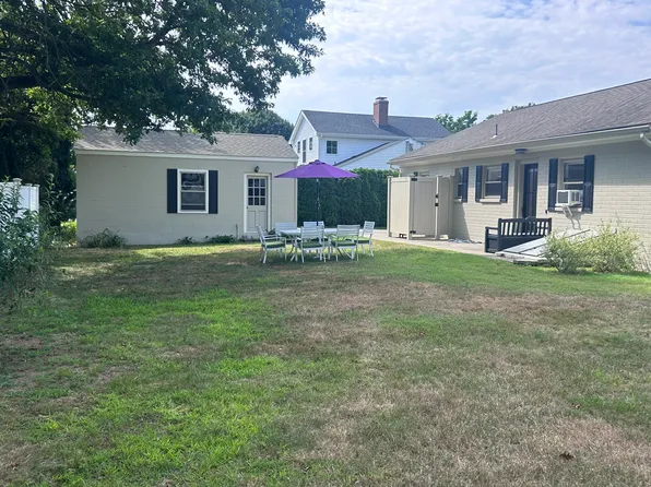 10 W View Rd, Old Saybrook, CT 06475