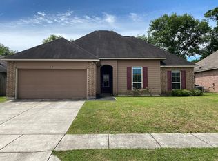 212 Northpointe Dr, Carencro, LA 70520