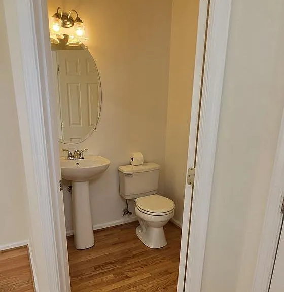 12723 Sullivan Ct — Photo 4