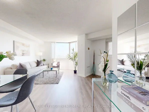 234 Albion Rd #2102, Toronto, ON M9W 6A5